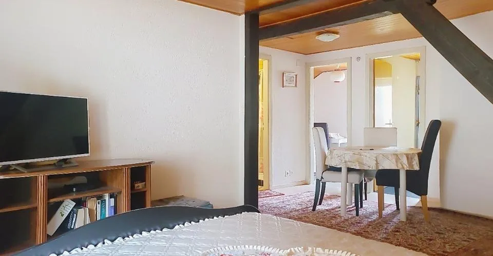 Pramagnon, maison familiale de 230m2 avec pelouse et places de parc extérieures