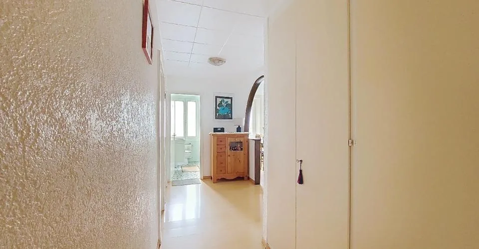 Pramagnon, maison familiale de 230m2 avec pelouse et places de parc extérieures