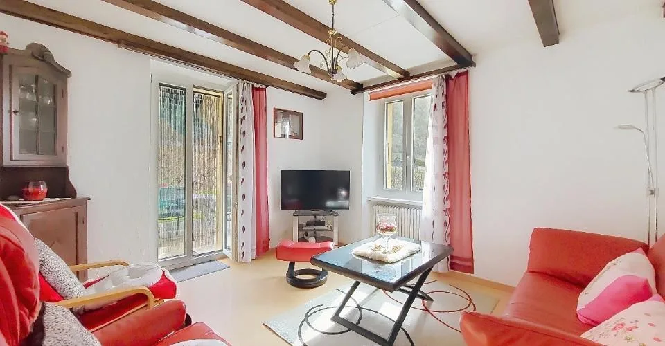 Pramagnon, maison familiale de 230m2 avec pelouse et places de parc extérieures