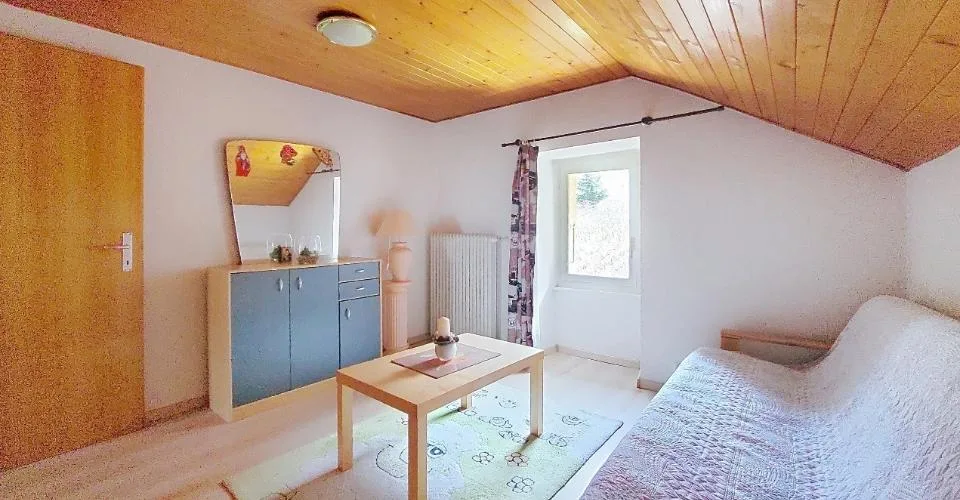 Pramagnon, maison familiale de 230m2 avec pelouse et places de parc extérieures