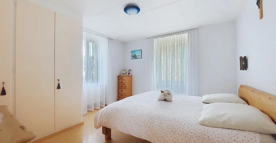 Pramagnon, maison familiale de 230m2 avec pelouse et places de parc extérieures