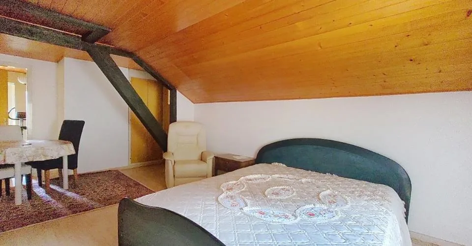 Pramagnon, maison familiale de 230m2 avec pelouse et places de parc extérieures