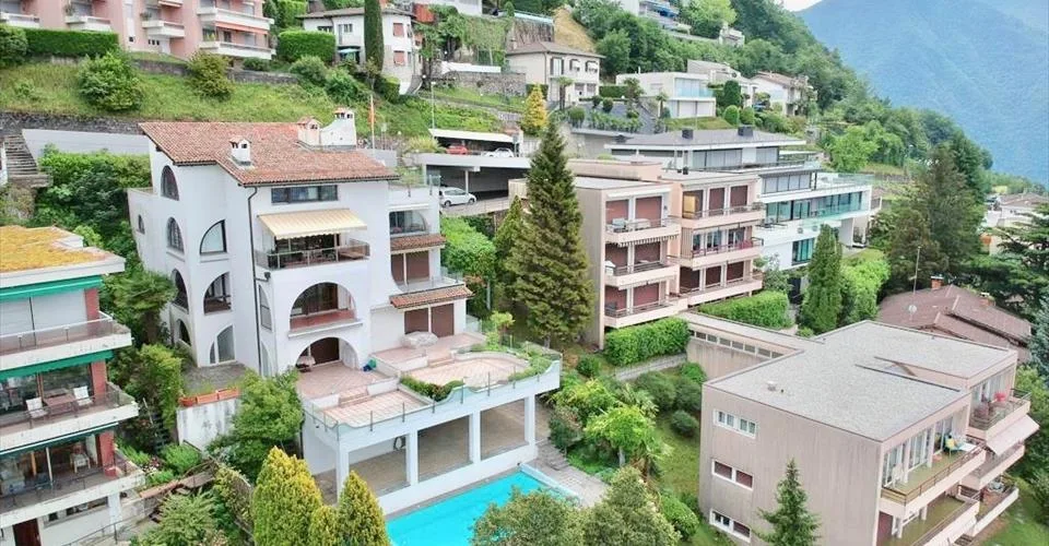 MERVEILLEUS DUPLEX ATTIKA IN LUGANO ALDESAGO / ZWEIT WOHNSITZ – Foto 3 von 9
