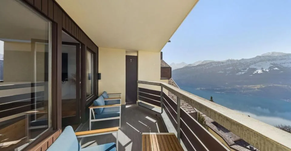 Charmant appartement de 3,5 pièces avec cuisine et salle de bains, lum