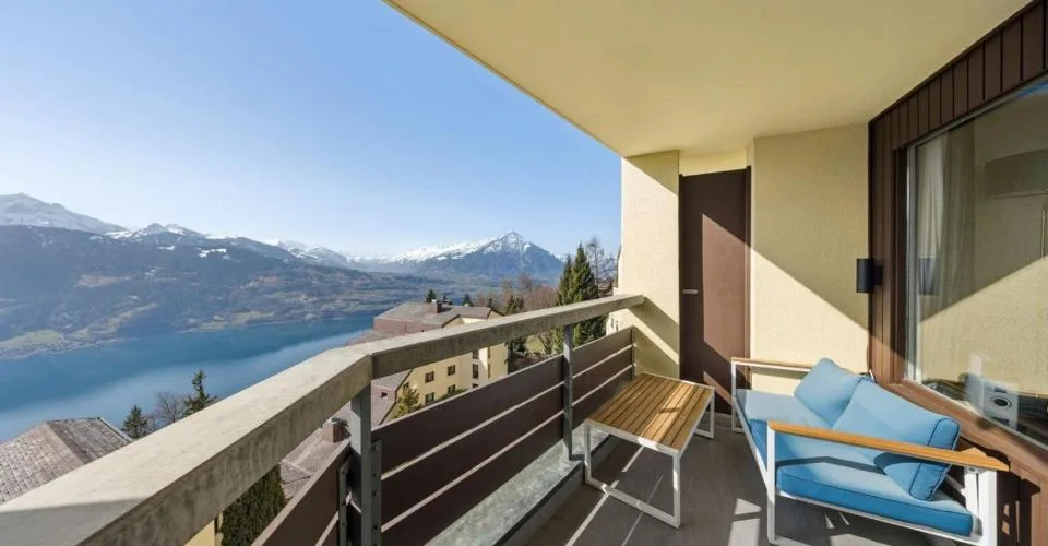 Charmant appartement de 3,5 pièces avec cuisine et salle de bains, lum
