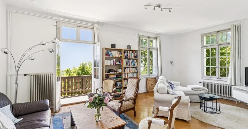 Élégant chalet-villa des années 30 avec vue panoramique sur le lac Lém – Foto 4 von 9
