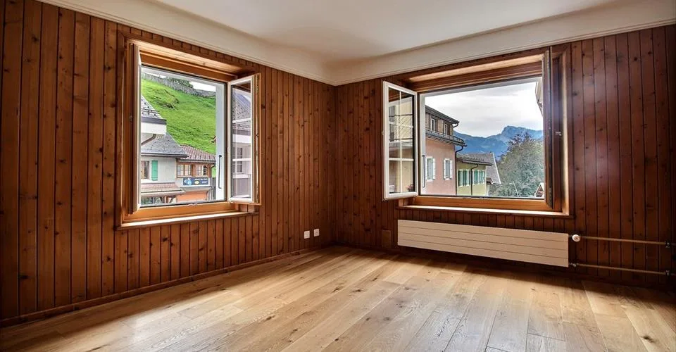 Immeuble villageois mixte situé au coeur de Château-d'?x (VD)