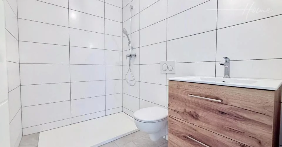 Splendide immeuble rénové avec cachet au coeur du vieux village de Vét