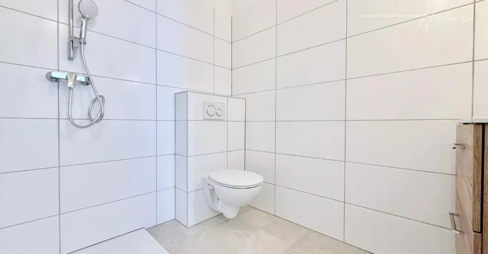 Splendide immeuble rénové avec cachet au coeur du vieux village de Vét