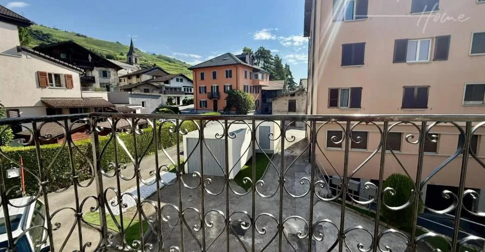 Splendide immeuble rénové avec cachet au coeur du vieux village de Vét