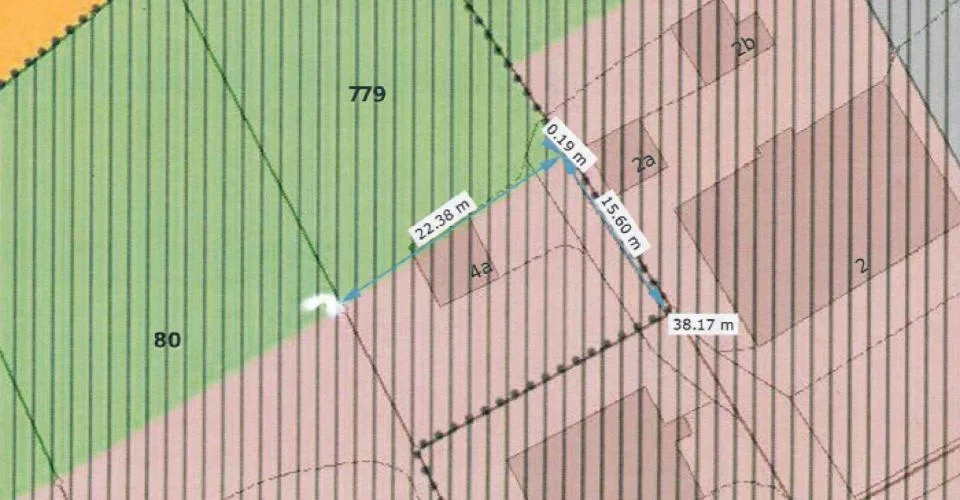 Sonvilier, terrain à vendre avec 2 garages