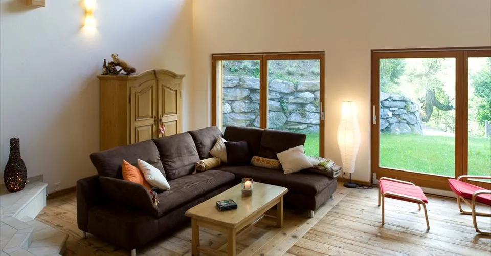 Chalet d'exception au coeur d'Ovronnaz, dans un cadre naturel unique – photo 2 sur 5