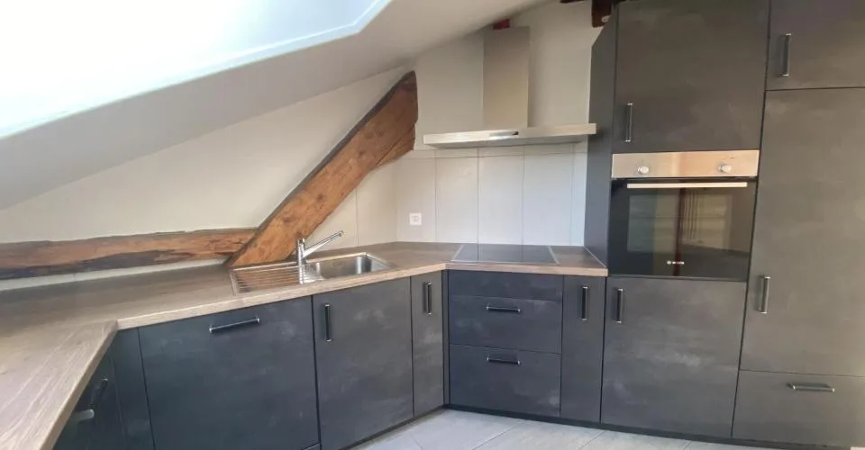 St-Imier, bel immeuble locatif de 16 app. et 7 garages