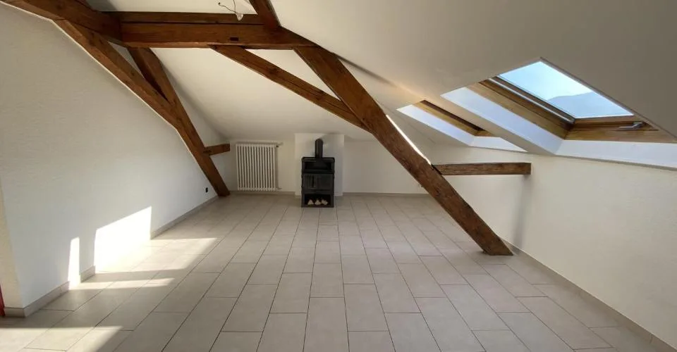 St-Imier, bel immeuble locatif de 16 app. et 7 garages