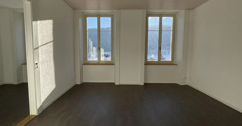 St-Imier, bel immeuble locatif de 16 app. et 7 garages