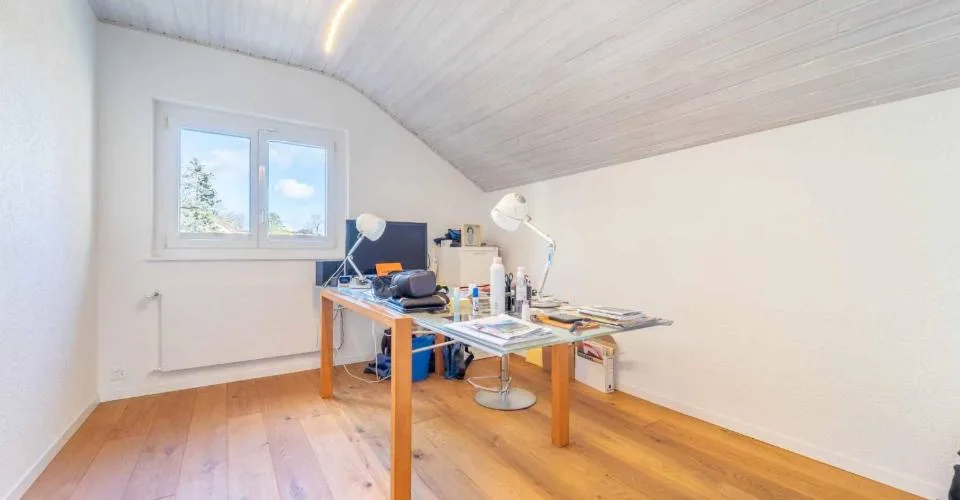 Magnifique villa individuelle de 7½ pièces avec vue dégagée, terrasse et grand jardin verdoyant
