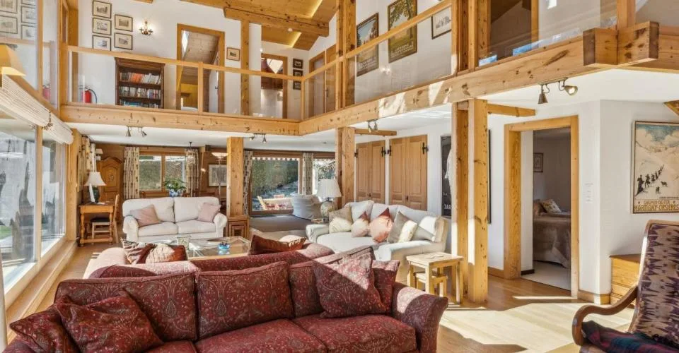 EXCLUSIVITE - CHALET ATYPIQUE - CENTRE VILLAGE sur 2000 m2 de terrain – Foto 12 von 13