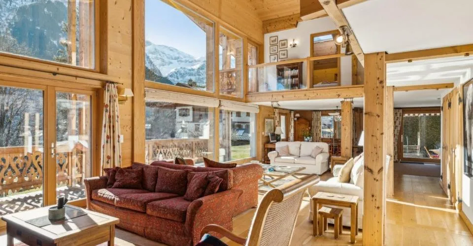 EXCLUSIVITE - CHALET ATYPIQUE - CENTRE VILLAGE sur 2000 m2 de terrain – Foto 4 von 13