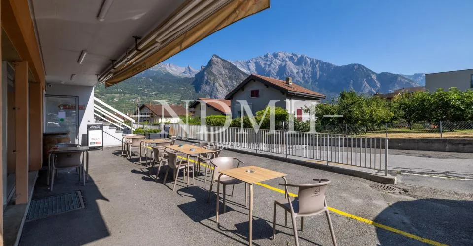Ensemble de lots commerciaux en PPE – photo 10 of 13