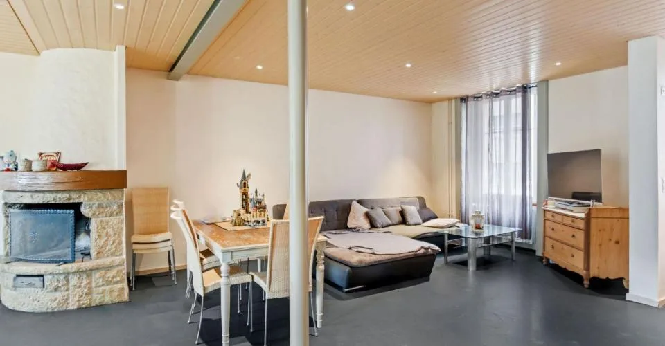 St-Imier, maison de caractère - Parfaite pour famille et activité professionnelle
