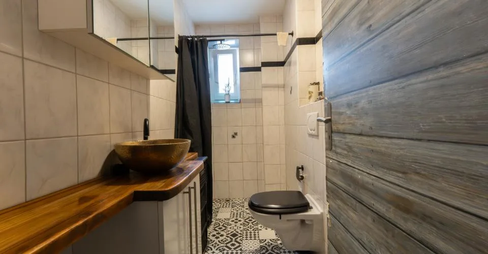 Maison villageoise atypique