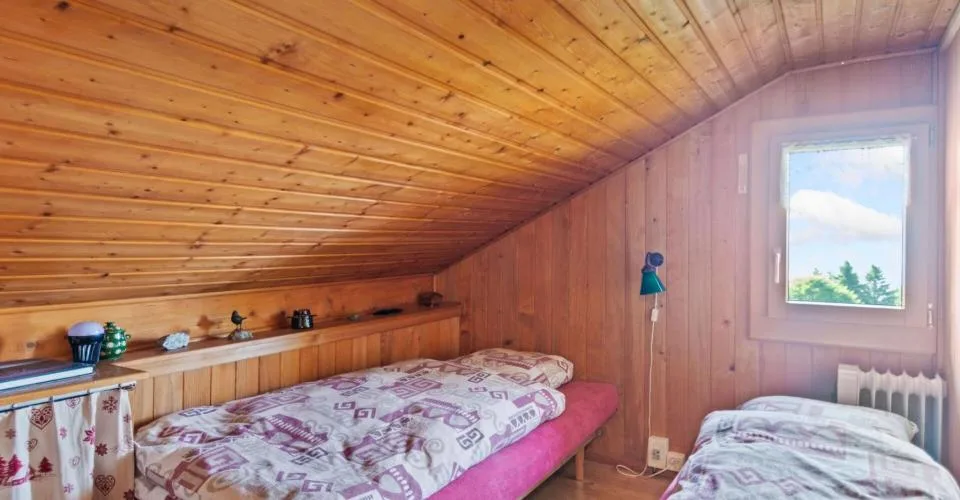 Mont-Soleil, chalet en bordure de forêt avec vue sur Chasseral – photo 11 sur 13