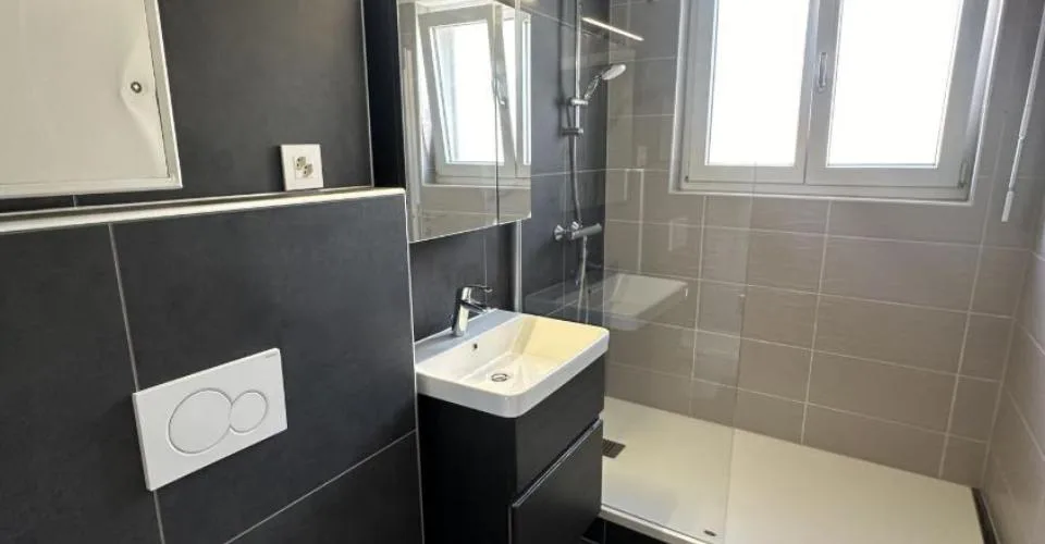 Bévilard, immeuble refait à neuf de 6 appartements et 2 garages – foto 12 di 13