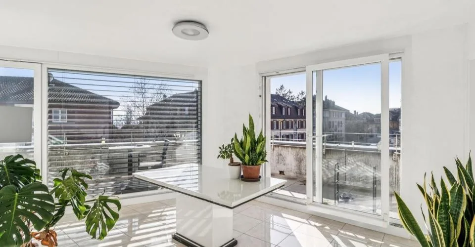 Rare attique-duplex moderne à Lausanne