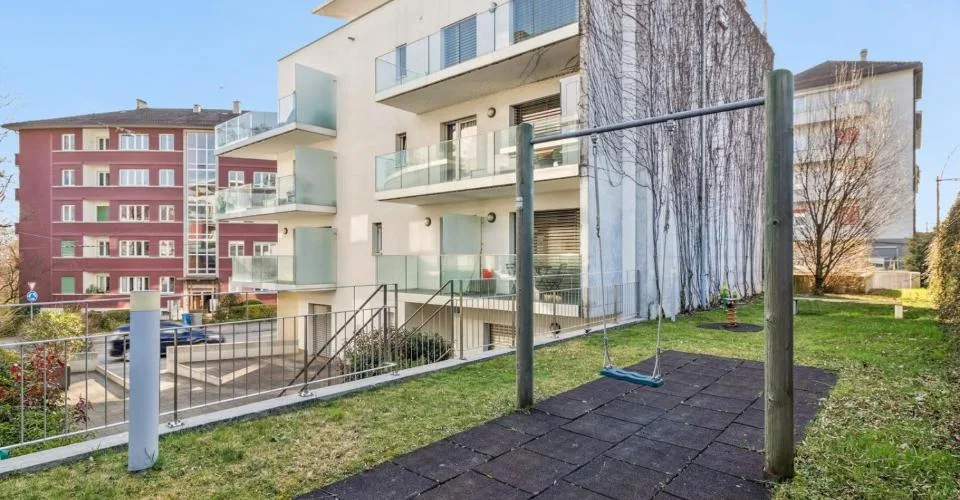 Rare attique-duplex moderne à Lausanne