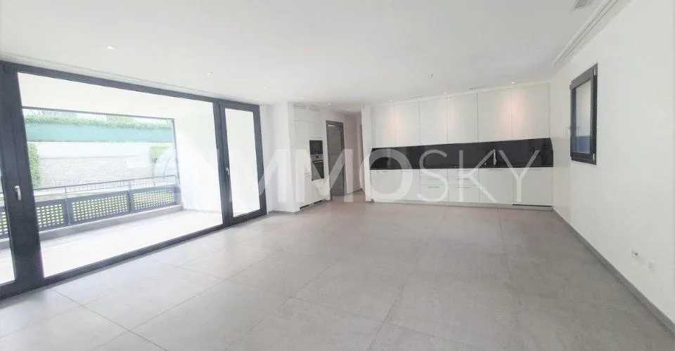 Moderna palazzina a reddito, finiture d pregio, modernità ed eleganza