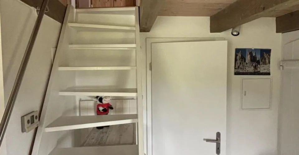 Exklusives Ferienhaus mit grossem Umschwung an äusserst ruhiger Lage