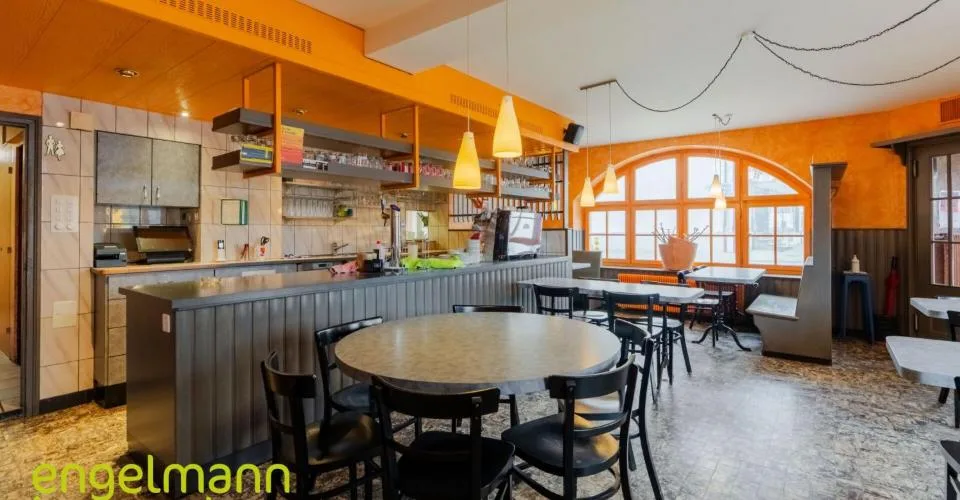 Immeuble locatif avec restaurant - Mehrfamilienhaus mit Restaurant – foto 4 di 13