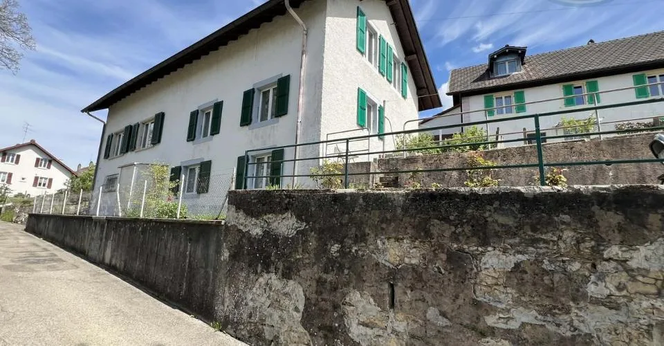 Charmante maison villageoise proche des commodités