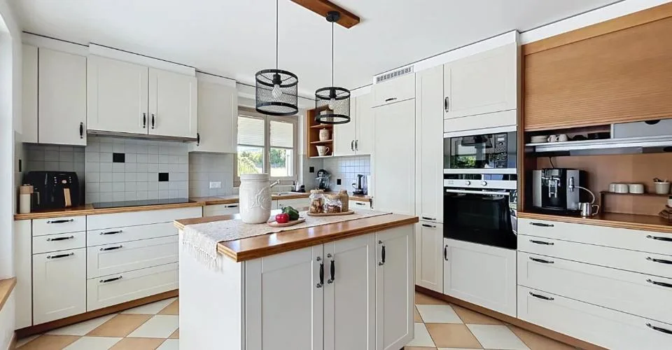 Spacieuse villa familiale de caractère avec vaste jardin – Foto 10 von 13