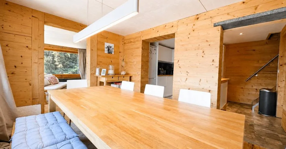 MAGNIFIQUE CHALET RÉNOVÉ – RÉSIDENCE SECONDAIRE & VENTE AUX ÉTRANGERS AUTORISÉES