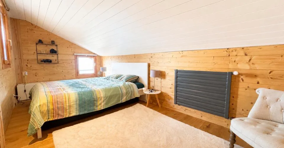MAGNIFIQUE CHALET RÉNOVÉ – RÉSIDENCE SECONDAIRE & VENTE AUX ÉTRANGERS AUTORISÉES