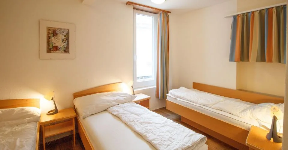 Appartement 3.0-10, appartement 3 pièces de standing avec 2 balcons exposés ouest, en plein centre-ville.