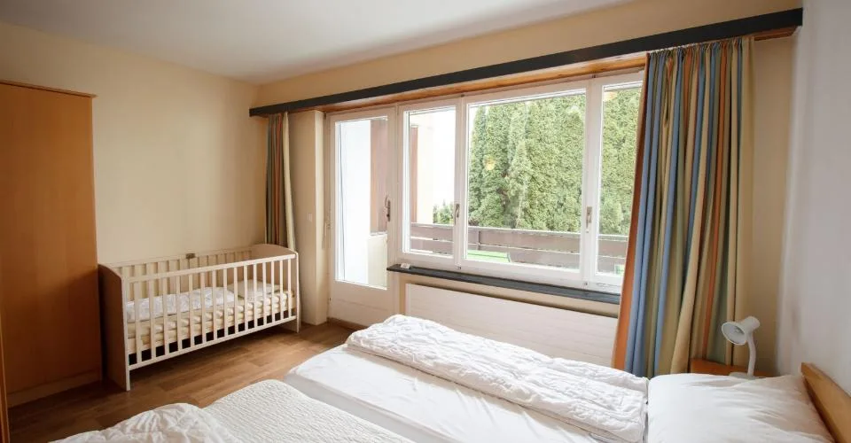 Appartement 3.0-10, appartement 3 pièces de standing avec 2 balcons exposés ouest, en plein centre-ville.