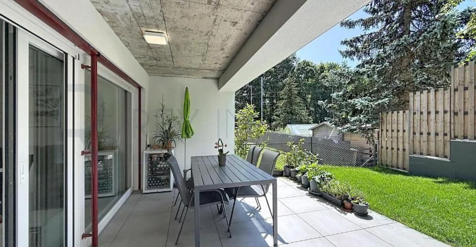 Joli appartement en rez avec terrasse et jardin
