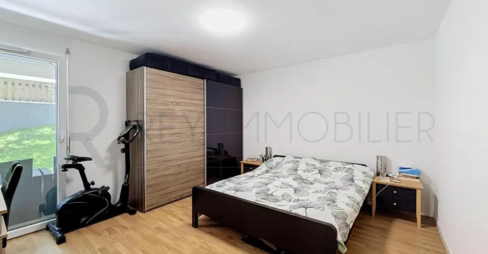Joli appartement en rez avec terrasse et jardin