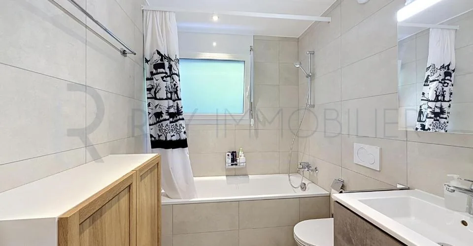 Joli appartement en rez avec terrasse et jardin