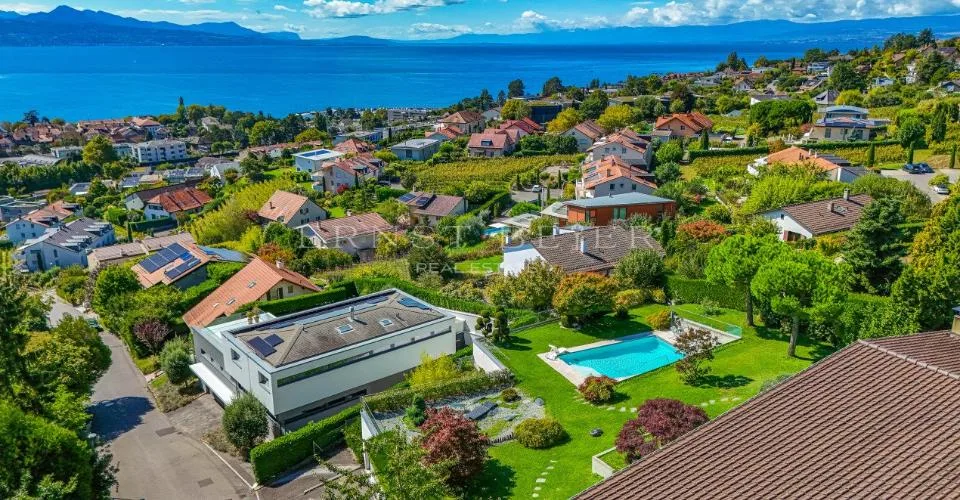 Propriété de prestige avec jardin paysager, piscine et panorama sur le Léman – foto 11 di 12