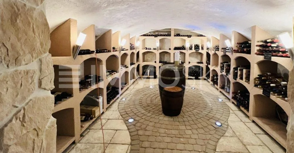 Investissez dans ce magnifique immeuble de rendement