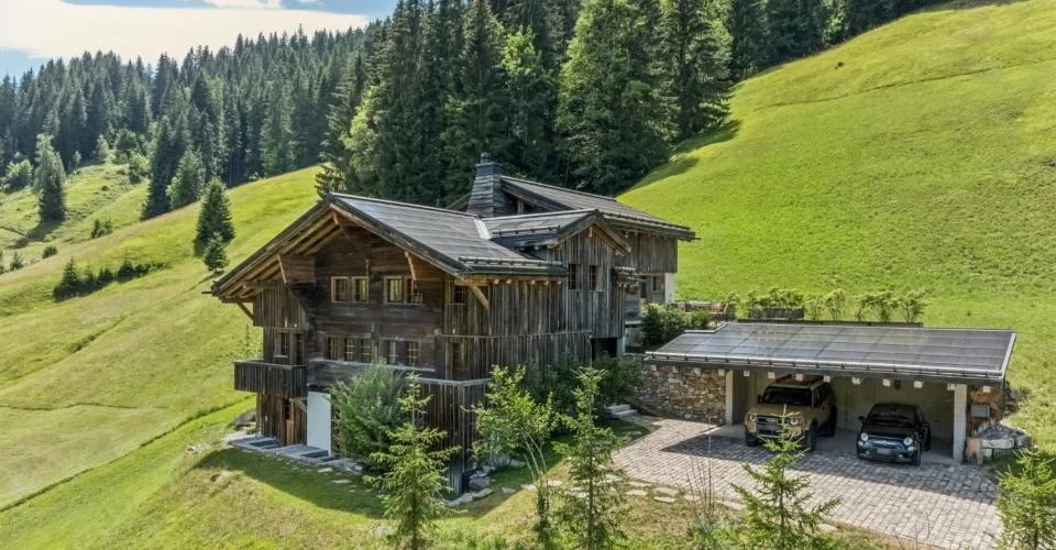 Chalet d'exception - l'élégance alpine aux portes de Gstaad