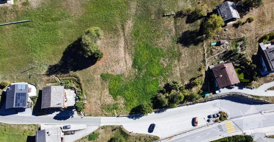Très belle parcelle idéalement située pour résidence principale – Foto 9 von 10