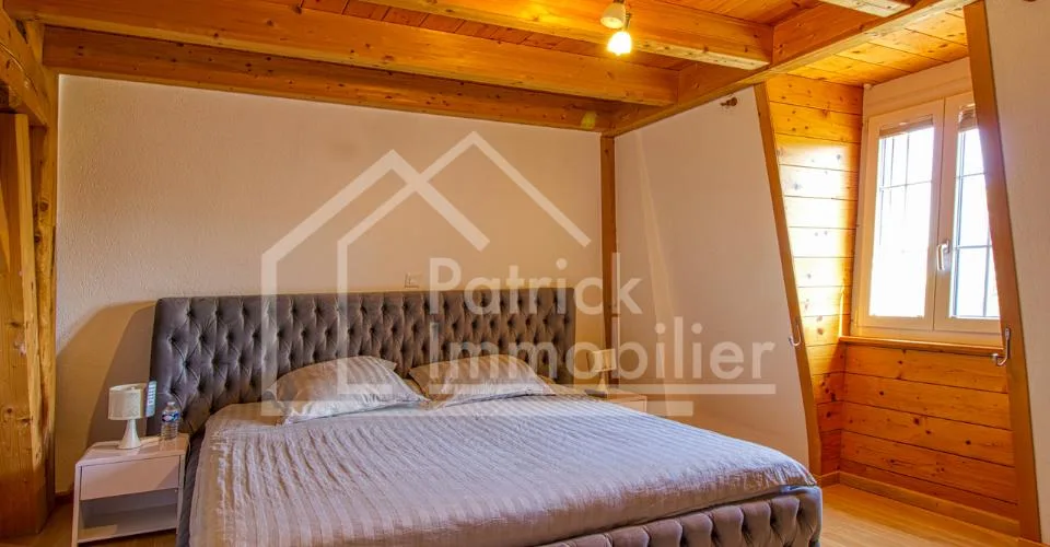 Immeuble d'habitation avec café restaurant Rendement brut 4,89 %