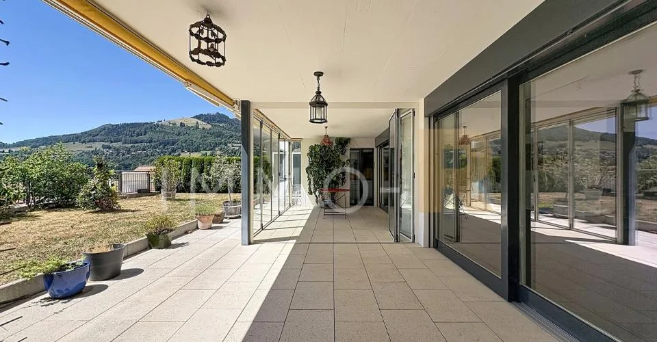 Spacieux appartement - terrasse, jardin vue dégagée sur le Moléson