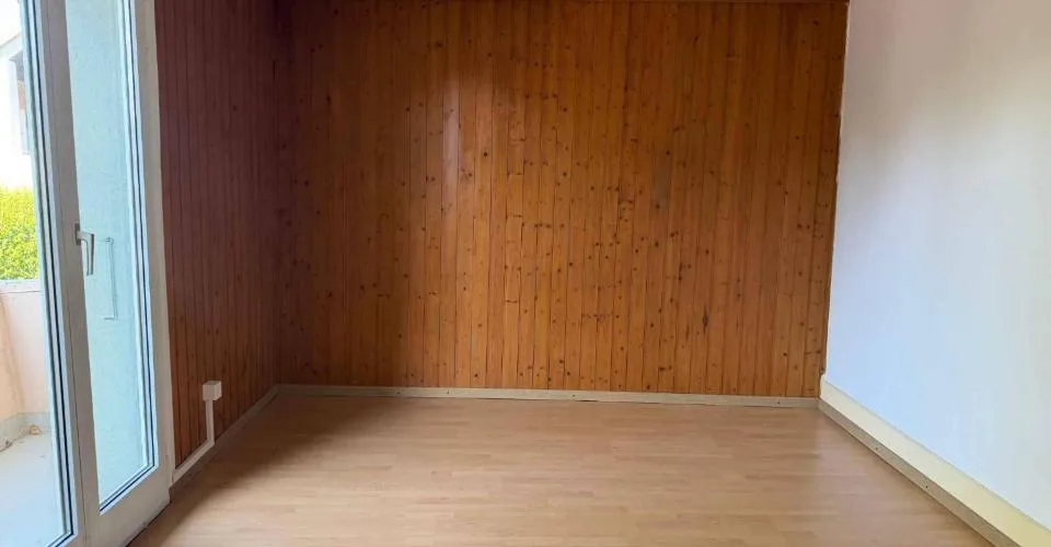 Charmante maison mitoyenne de 4½ pièces avec vaste galetas, garages et places de parc – Foto 7 von 10