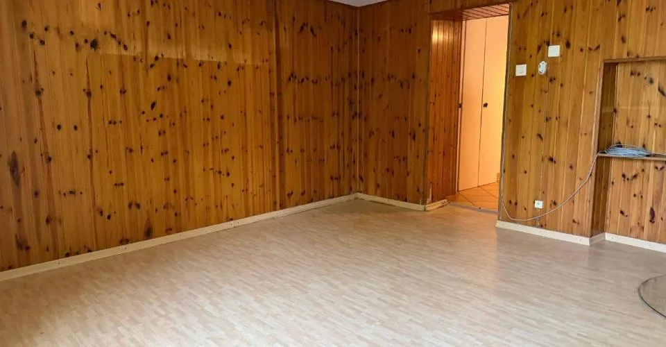 Charmante maison mitoyenne de 4½ pièces avec vaste galetas, garages et places de parc – Foto 3 von 10
