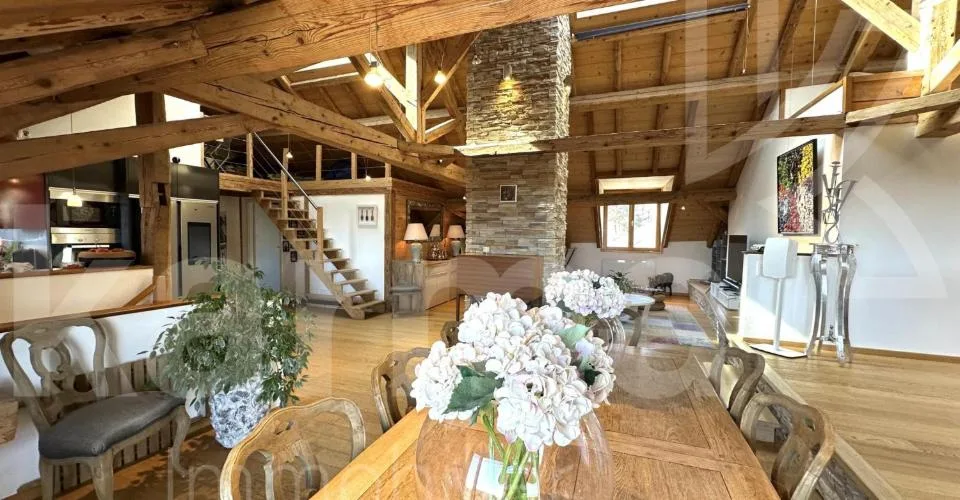 En exclusivité - Coup de coeur pour ce magnifique appartement en attique